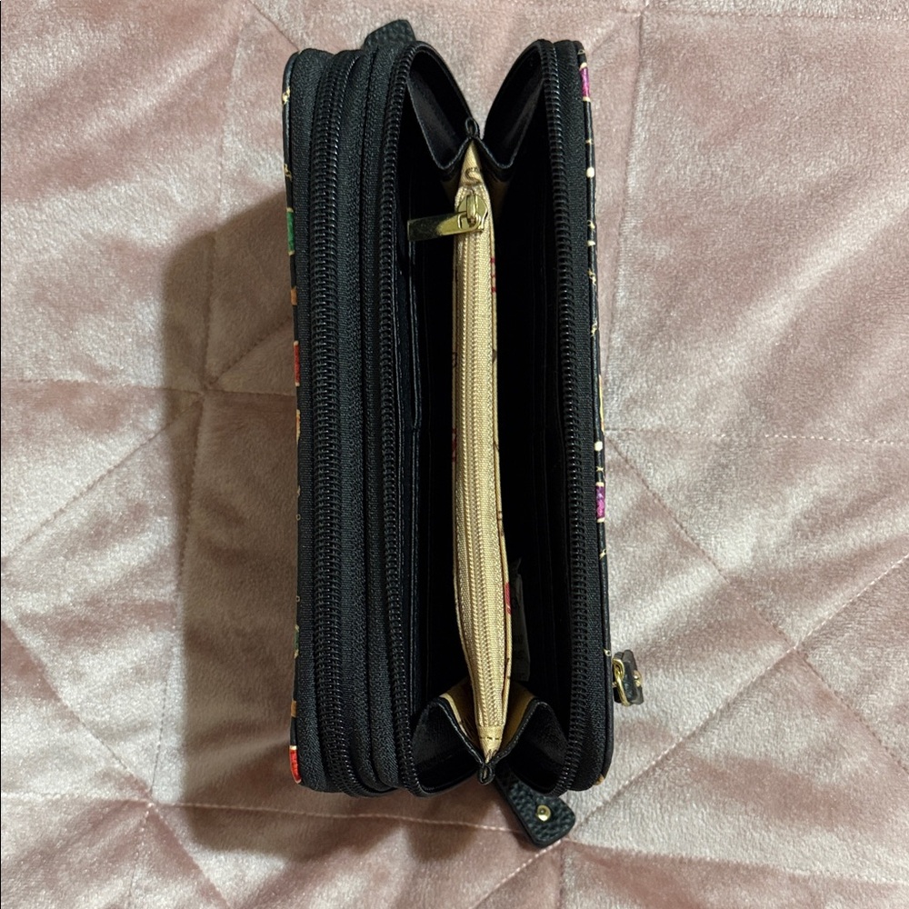 Stone Mountain Black Zip Card Holder with Colorful Gem, Heart & Star Motif - Picture 3 of 4